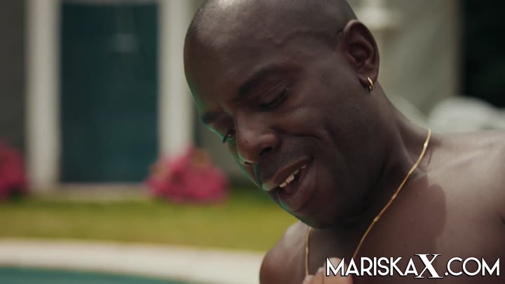 Mariska X – Huge BBC stretching Mariska her Latina ass near the pool